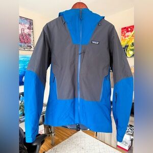 Patagonia Men's Storm Shift Jacket in Blue and Gray